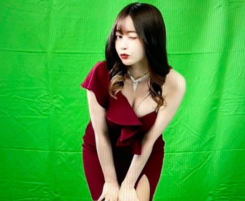 3.大人っぽいドレスが似合うエロ可愛いたぬかな