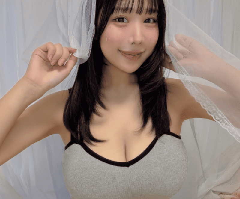 桃木兎羽はHカップのエロ爆乳が魅力的な大人気インフルエンサー